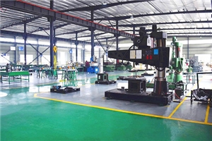 模具機加工區(qū)域